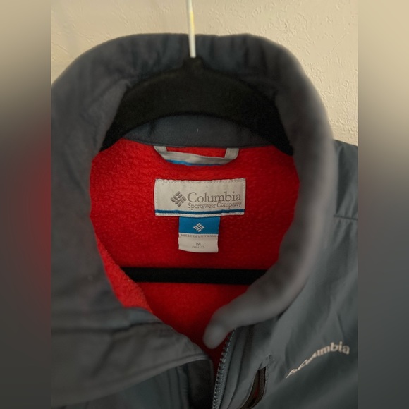 Columbia fleece coat. Great used condition. Size M - Picture 4 of 4